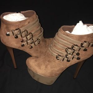 Heeled platform booties